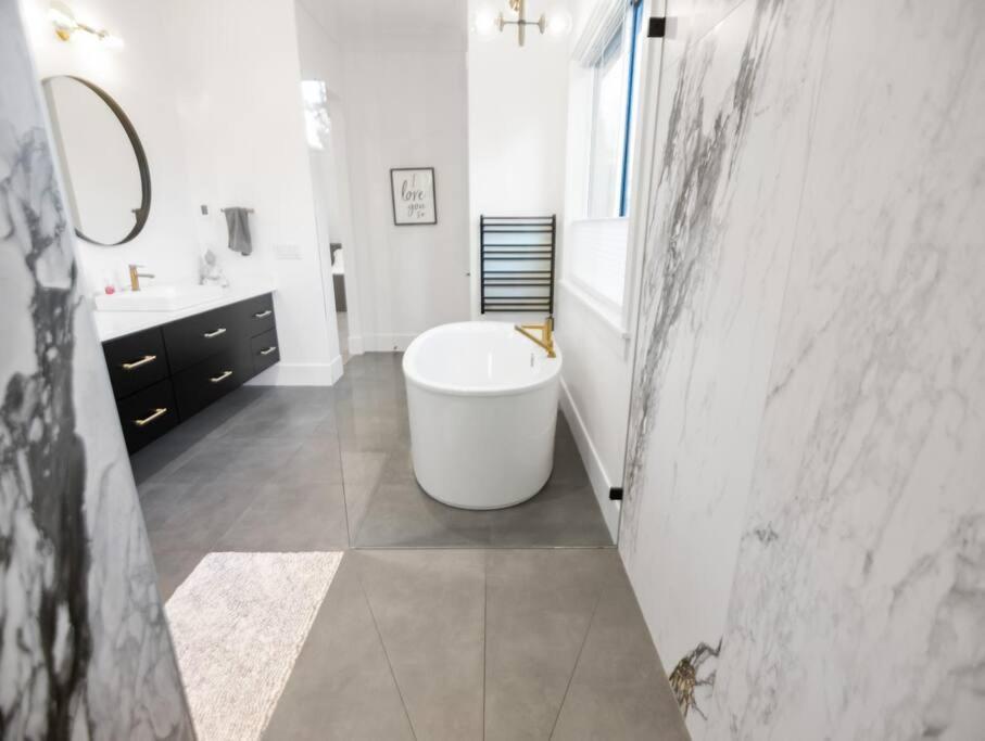 The Fernridge Estate: 5Bd Family Retreat! Villa Langley Buitenkant foto